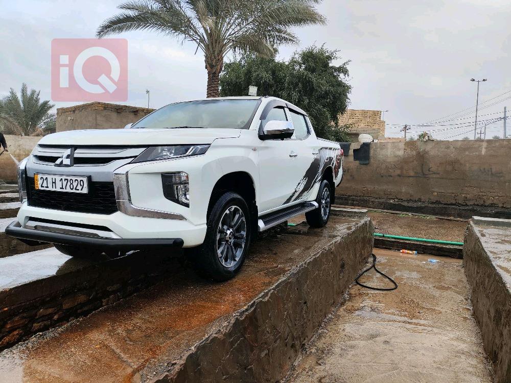 میتسوبیشی L200